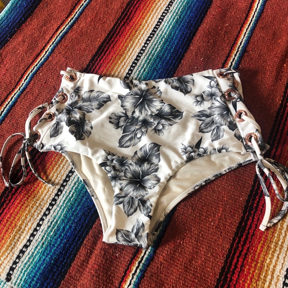 Amuse Bathing Suit Bottoms